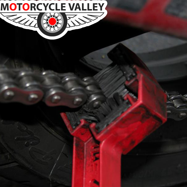 How to clean motorcycle chain