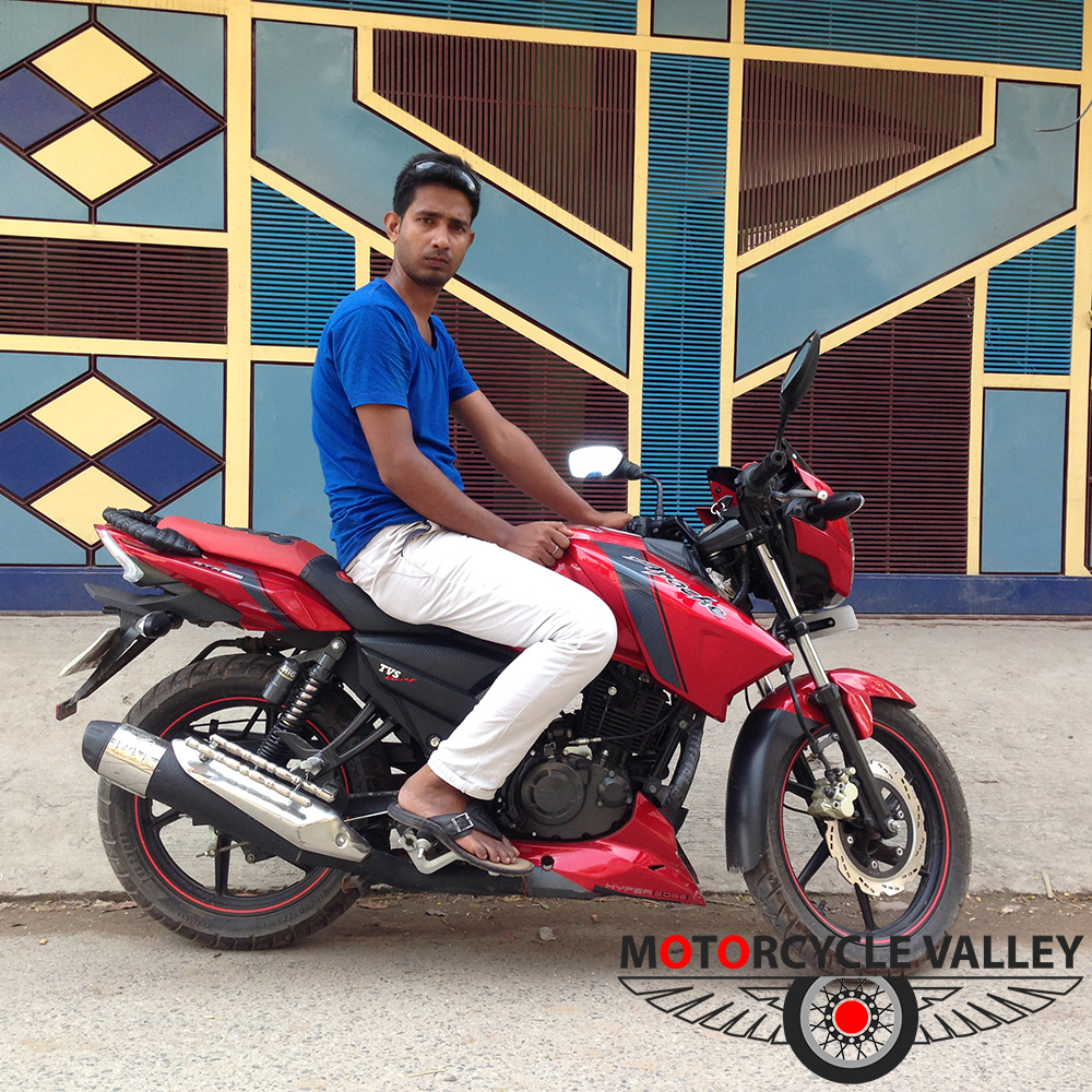 TVS Apache RTR Red