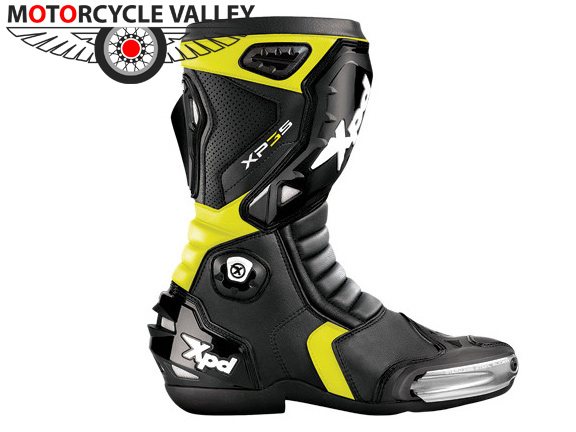 motorcycle-riding-safety-gears-boots