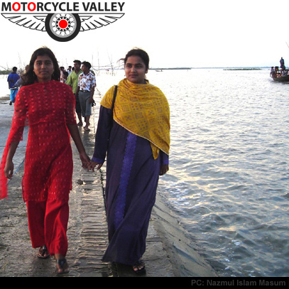 Motorbike tour to Patul Natore