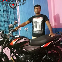 Bajaj-Discover-125-user-review-by-Ignesius-Hembrom.jpg