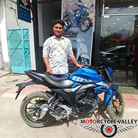 Suzuki-Gixxer-DD-user-review-by-Abdullah-Hel-Kafi.jpg