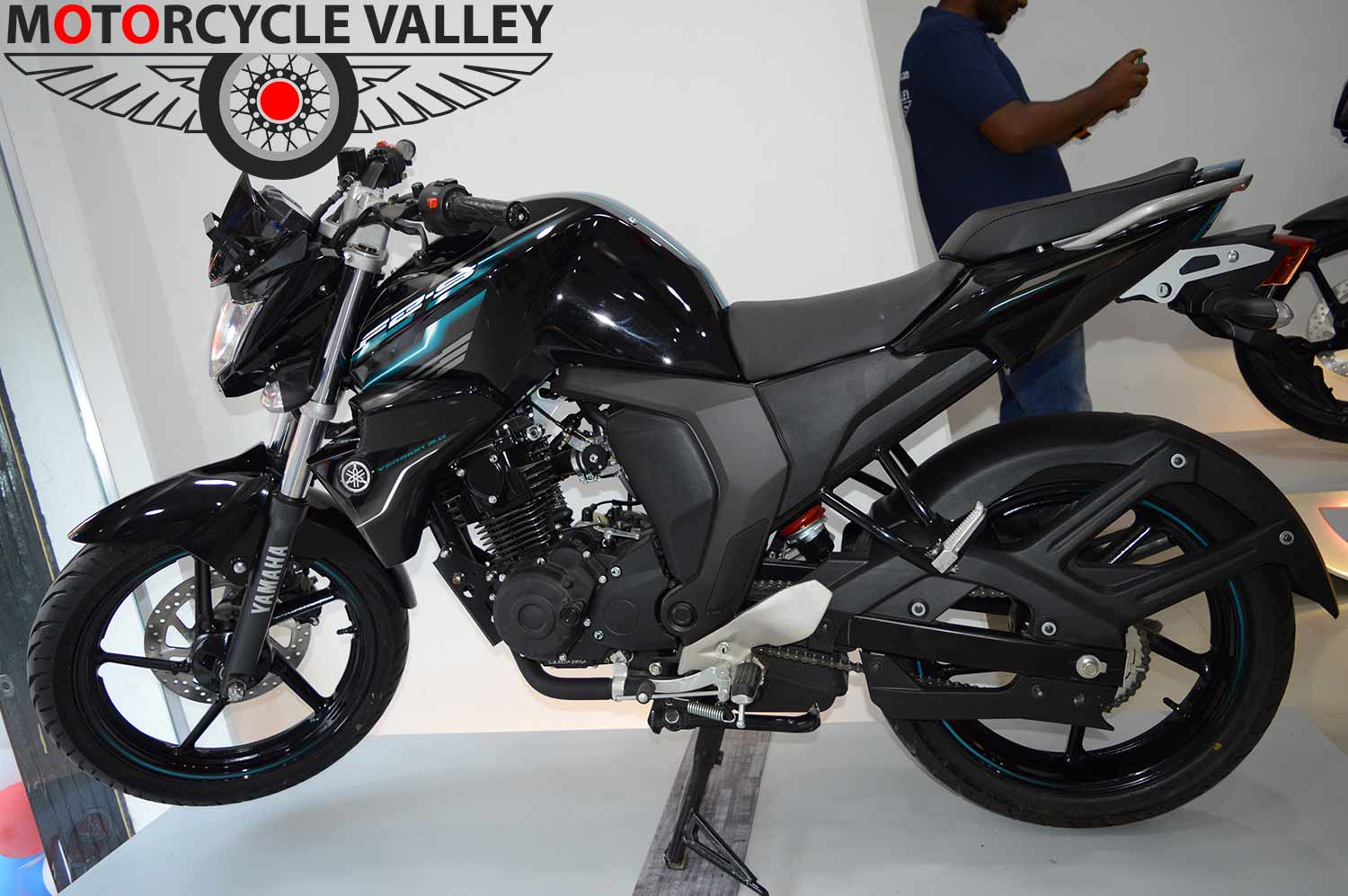 Yamaha Fz V2 Black Images | hobbiesxstyle