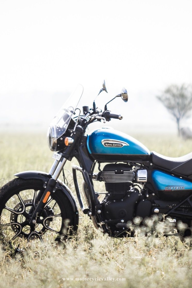Royal Enfield Meteor 350 Wallpaper | 4K | HD | Free Download