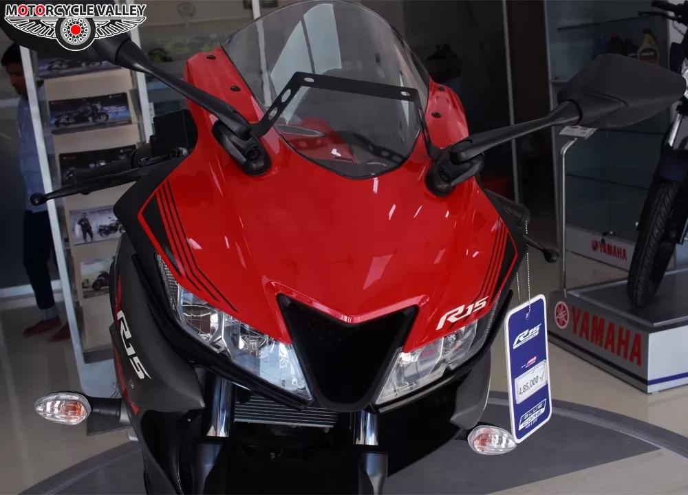 R15 V3 Photo Gallery . All kind of Yamaha R15 V3 Dual ABS Images