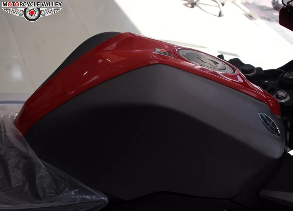 R15 V3 Photo Gallery . All kind of Yamaha R15 V3 Dual ABS Images