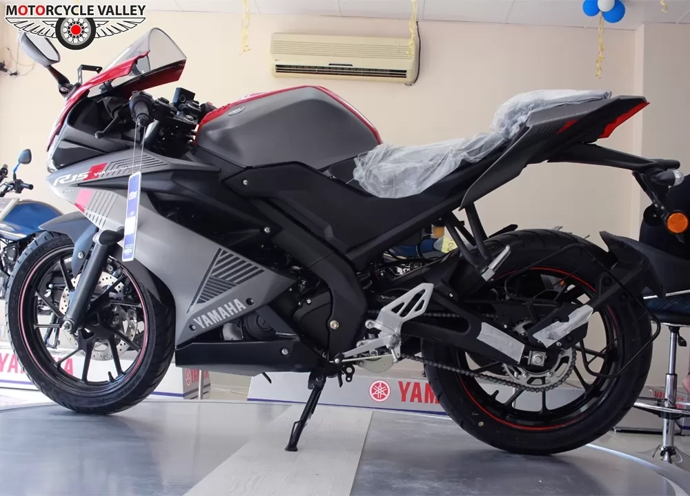 R15 V3 Photo Gallery . All kind of Yamaha R15 V3 Dual ABS Images