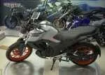 yamaha-fzs-v4-02-1763634417.webp