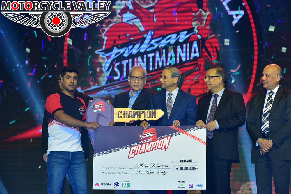 Pulsar Stuntmania Grand Finale